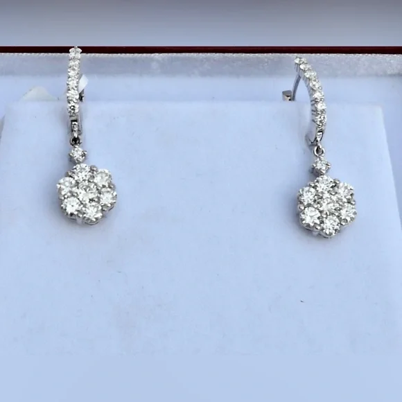 14 karat white gold diamond earrings, 2.0 carats - Picture 2 of 4